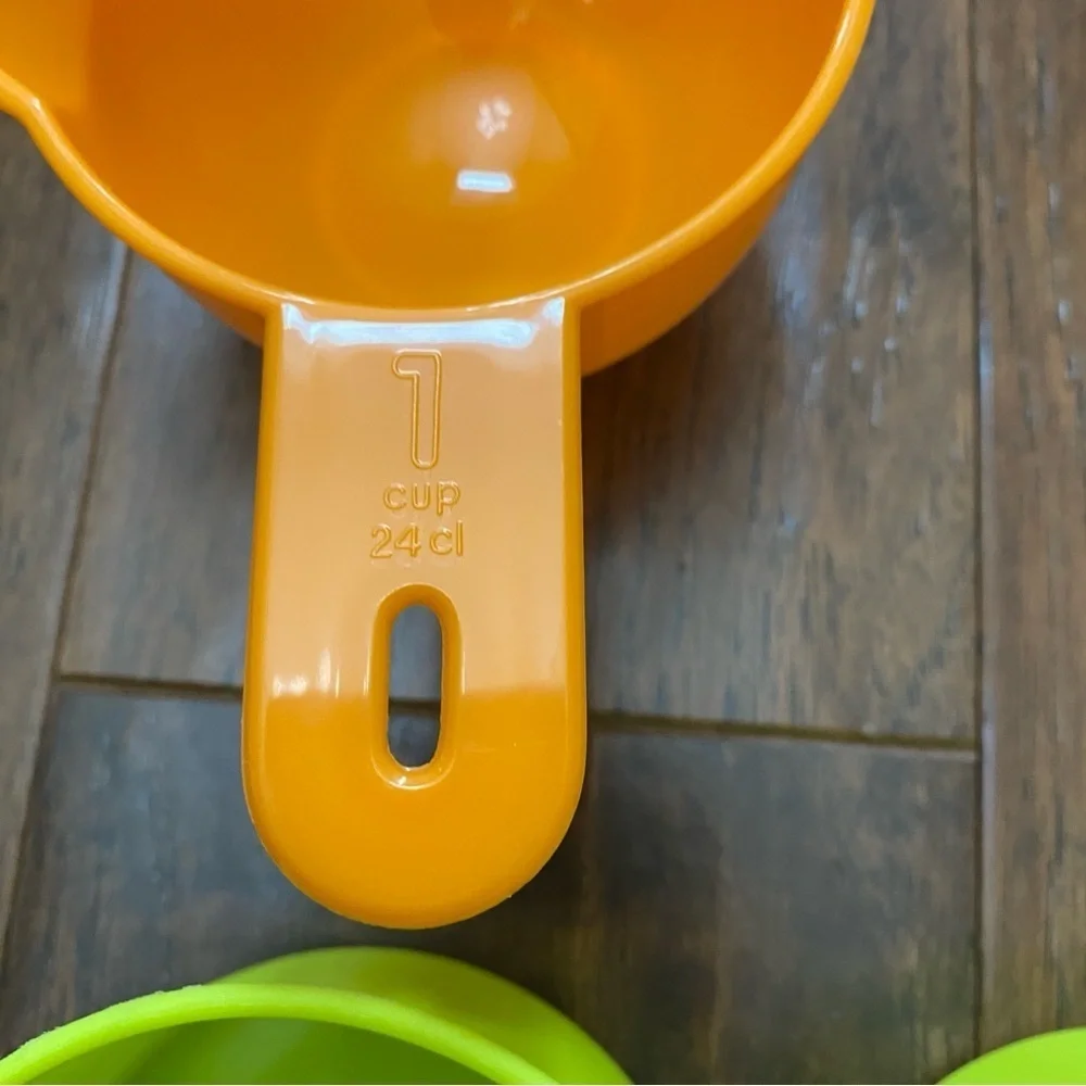 EUC Mixed lot of Measuring Cups Lime Green Orange